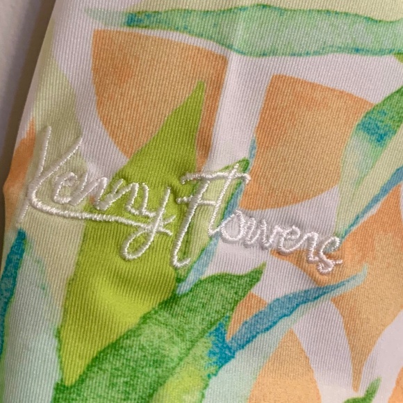 Kenny Flowers Women's Scottsdale Short-Sleeve Yellow Green Floral Top Small S - Picture 4 of 8